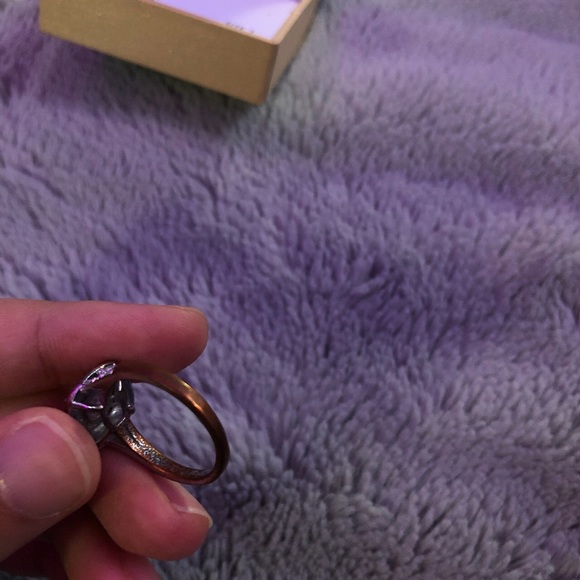 ring - Picture 2 of 3